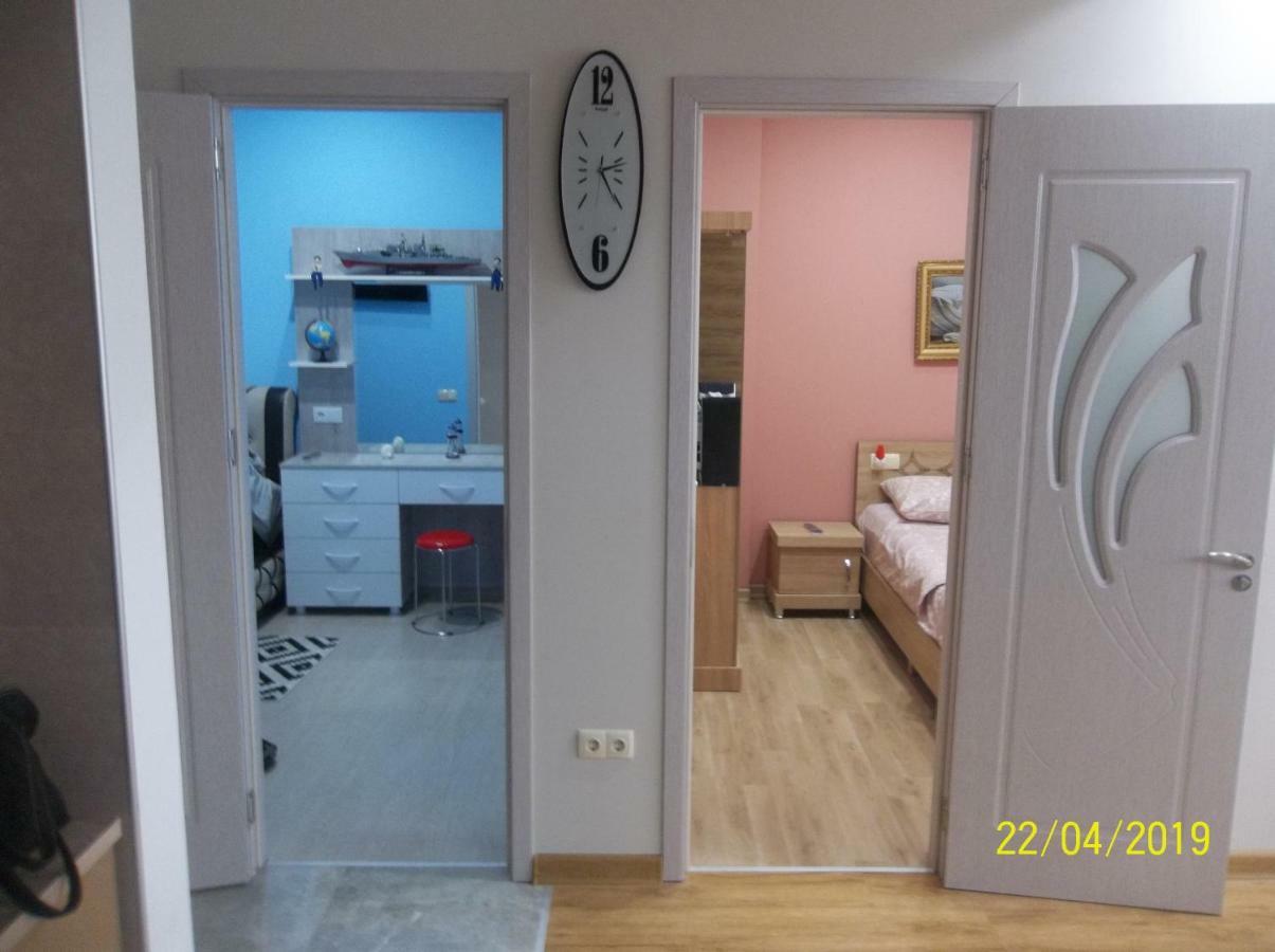 МАТЕ Apartment Батуми Экстерьер фото