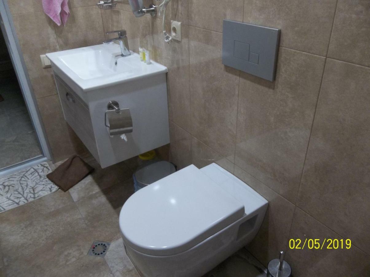 МАТЕ Apartment Батуми Экстерьер фото