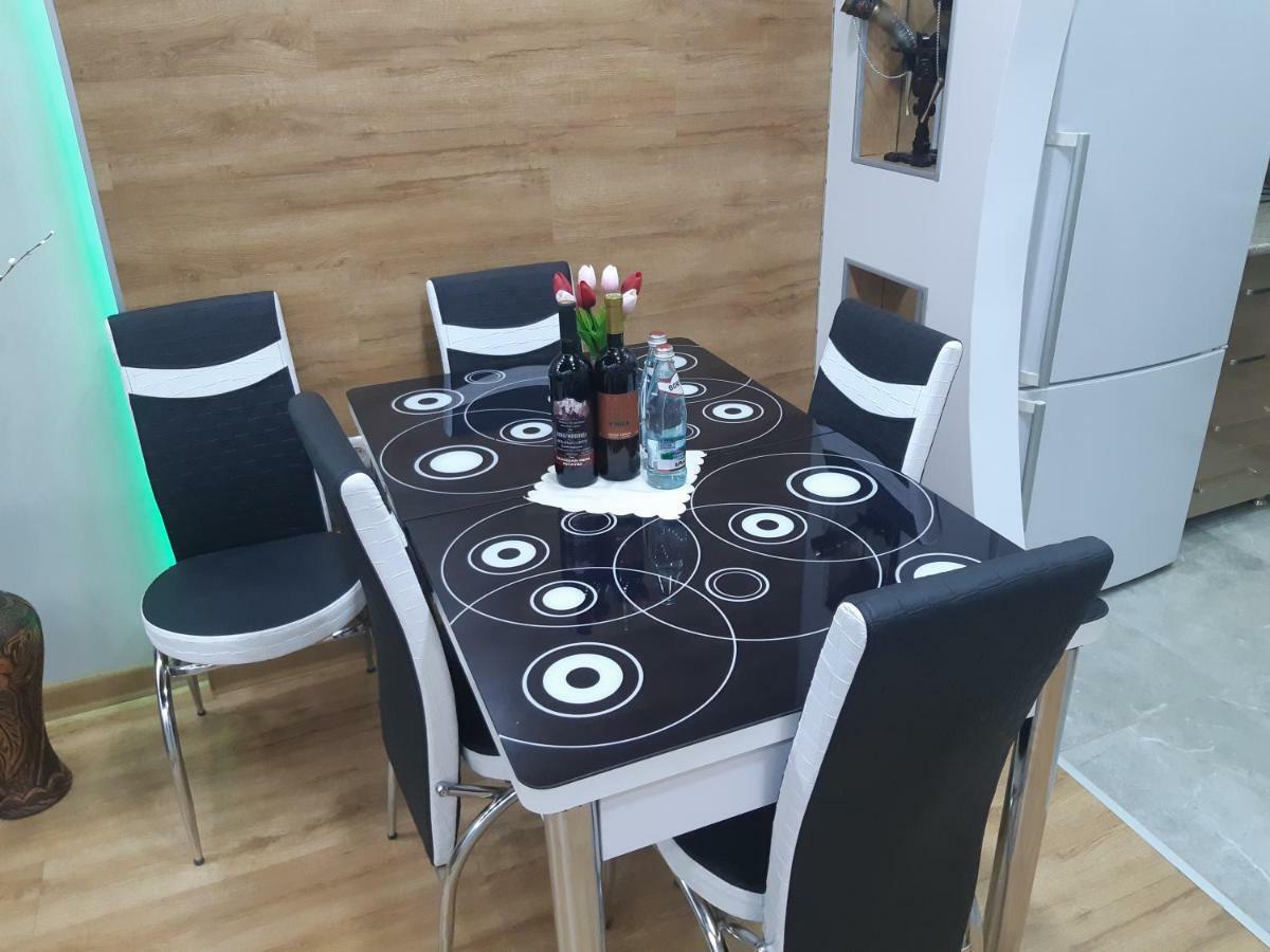 МАТЕ Apartment Батуми Экстерьер фото