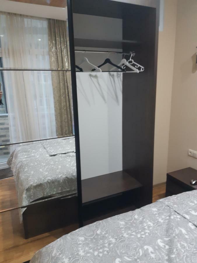 МАТЕ Apartment Батуми Экстерьер фото
