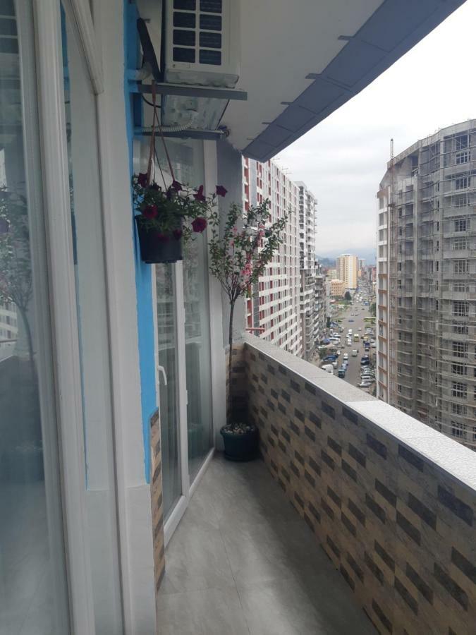 МАТЕ Apartment Батуми Экстерьер фото